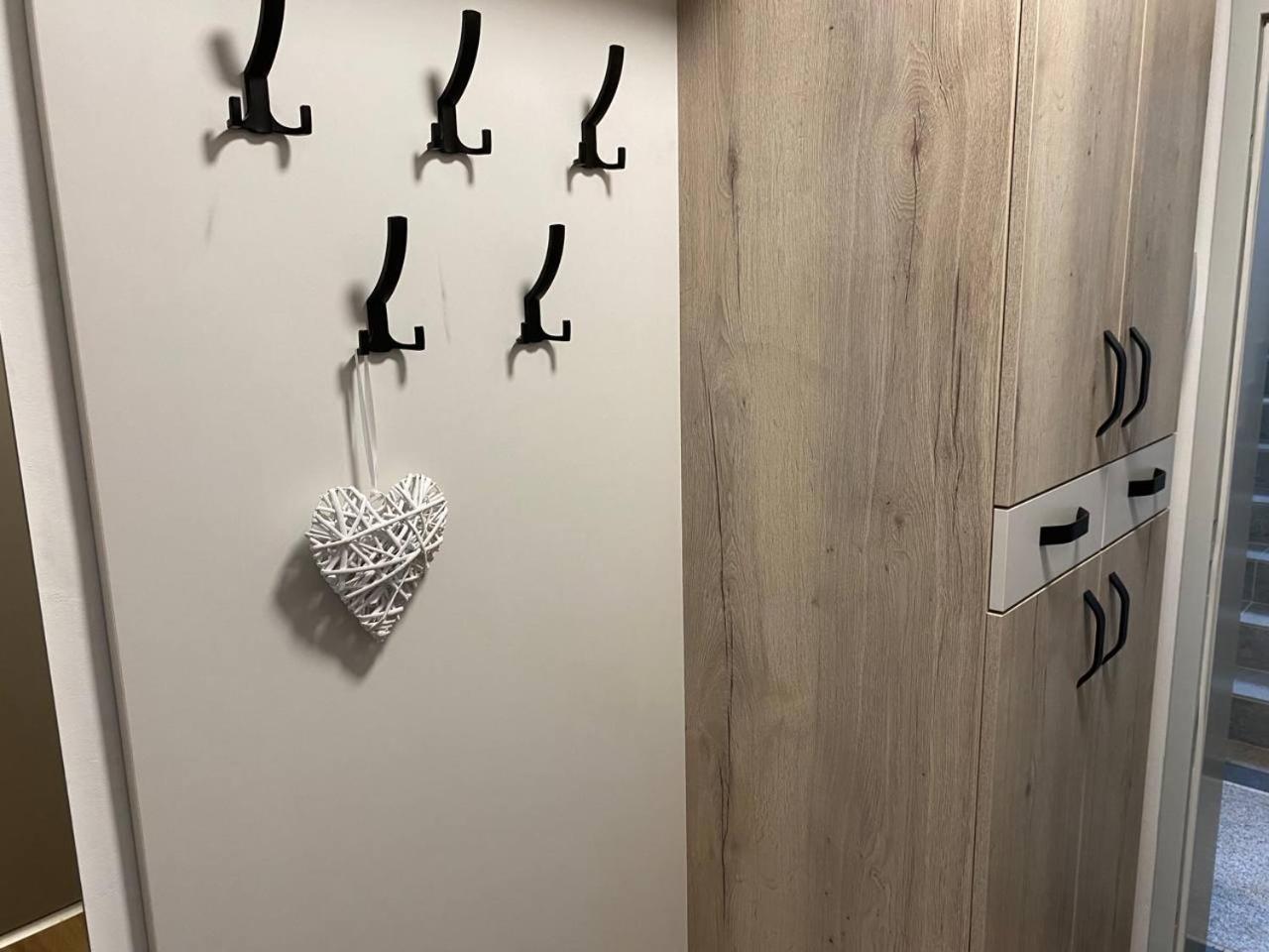 Perla Hradce 101 Daire Hradec Králové Dış mekan fotoğraf