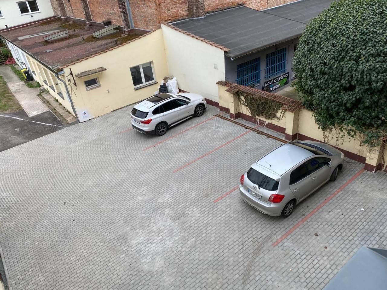 Perla Hradce 101 Daire Hradec Králové Dış mekan fotoğraf