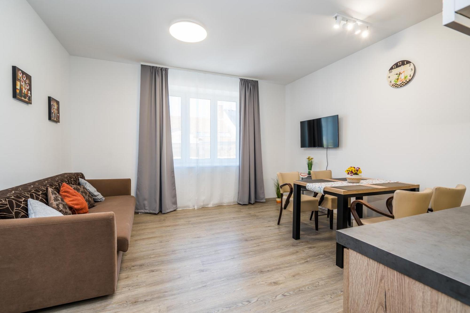 Perla Hradce 101 Daire Hradec Králové Dış mekan fotoğraf