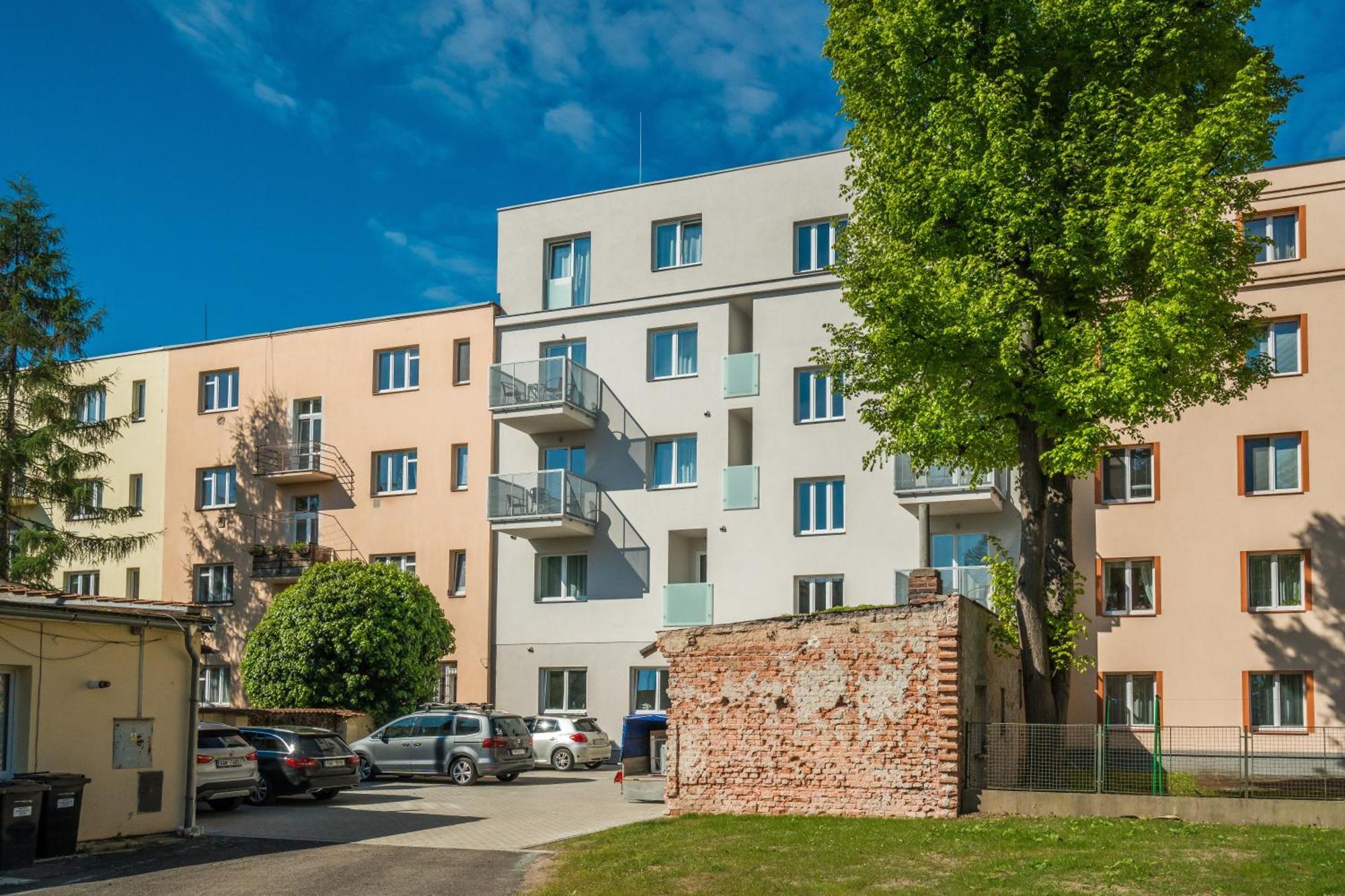 Perla Hradce 101 Daire Hradec Králové Dış mekan fotoğraf